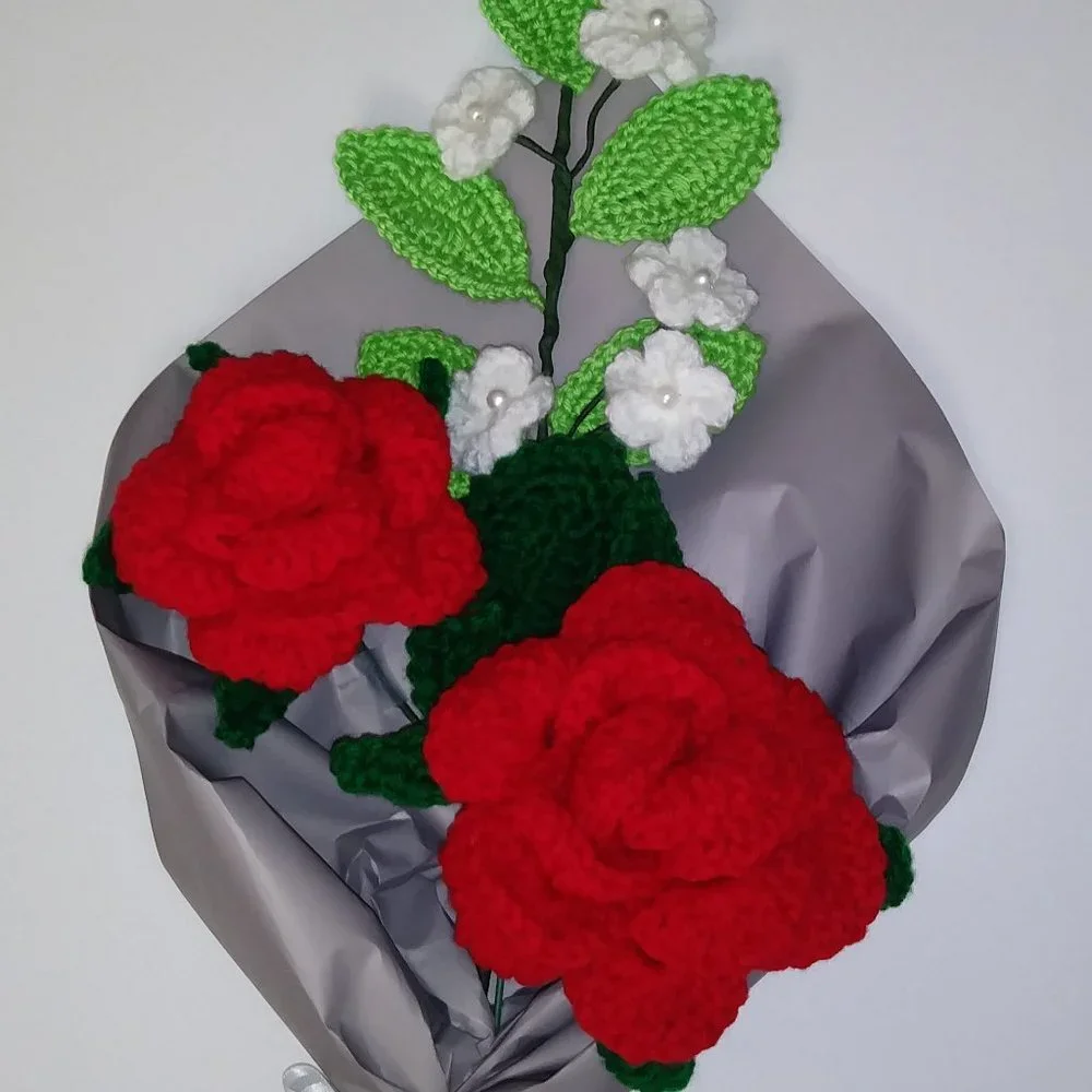 Crochet rose bouquet, handmade, personalized gift for girlfriend, home decoratio